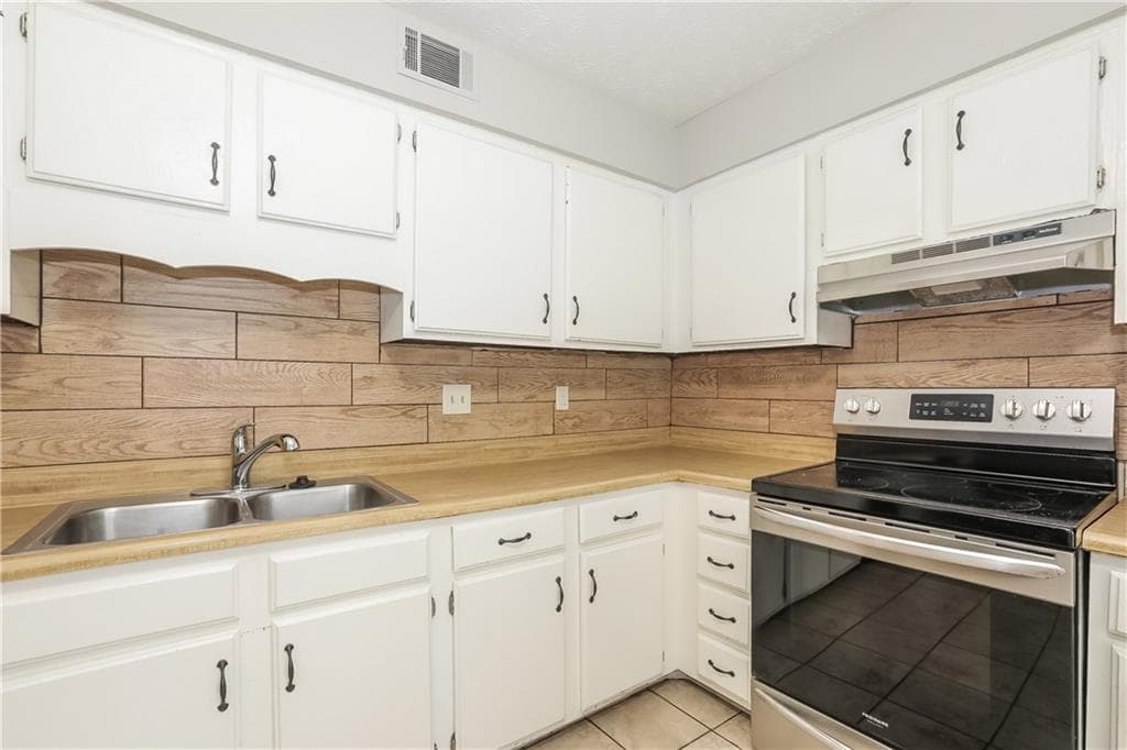 3 bedroom, 3 bathroom, 2,066 sq ft single family residence for rent at 442 Sherwood Oaks Road, Stone Mountain, GA 30087 for $1,875 a month — photo 3