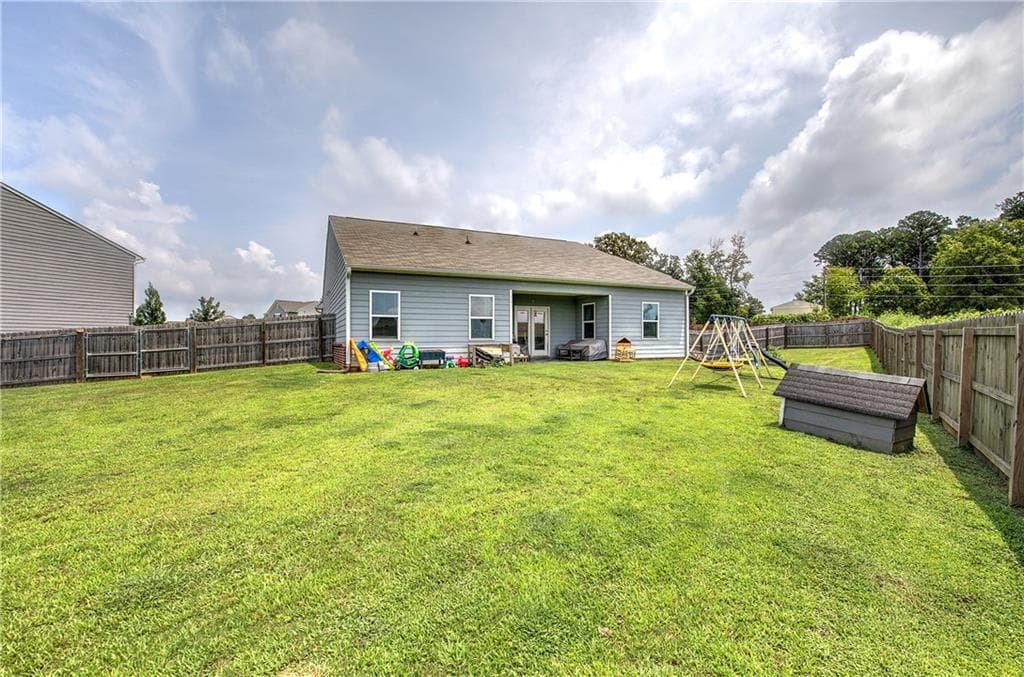 4 bedroom, 3 bathroom, 2,200 sq ft single family residence for sale at 160 Andria Way, Cartersville, GA 30120 — photo 3