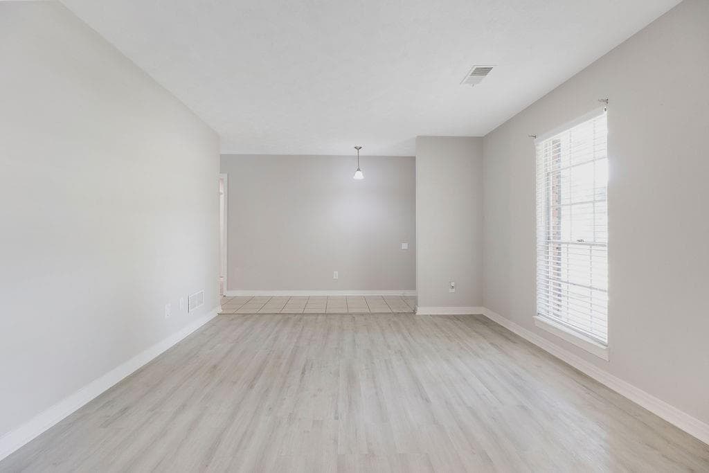 3 bedroom, 2 bathroom, 1,724 sq ft single family residence for sale at 2053 Wellborn Road, Lithonia, GA 30058 — photo 6