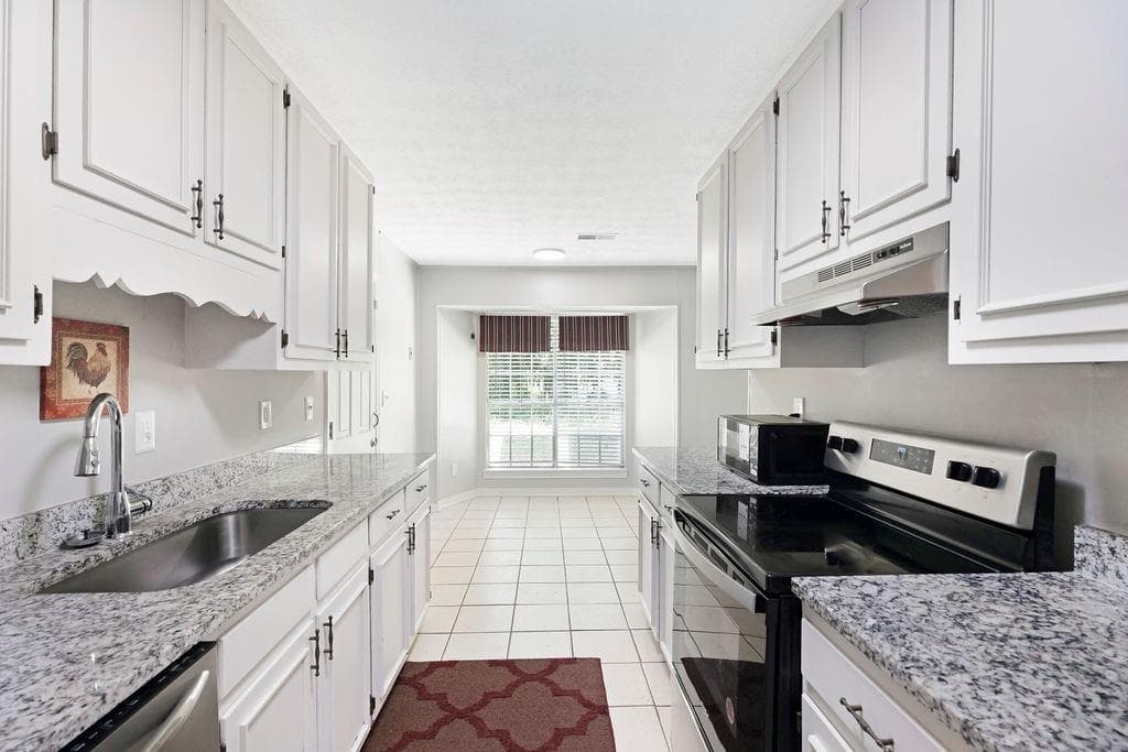 3 bedroom, 2 bathroom, 1,724 sq ft single family residence for sale at 2053 Wellborn Road, Lithonia, GA 30058 — photo 7