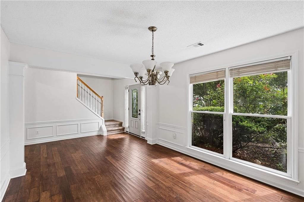 3 bedroom, 3 bathroom single family residence for rent at 6285 Barwick Lane, Johns Creek, GA 30097 for $2,925 a month — photo 6
