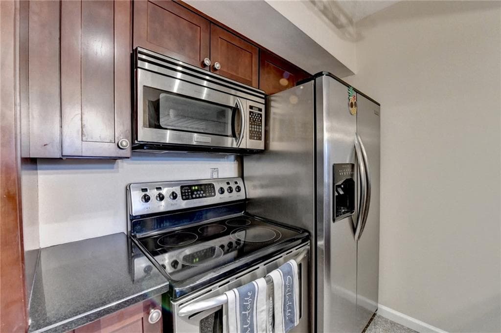 1 bedroom, 1 bathroom, 765 sq ft condominium under contract at 275 13th Street 310, Atlanta, GA 30309 — photo 3