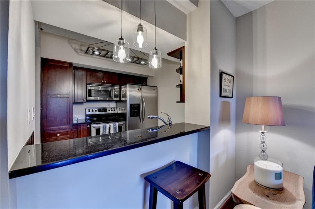 1 bedroom, 1 bathroom, 765 sq ft condominium under contract at 275 13th Street 310, Atlanta, GA 30309 — photo 6