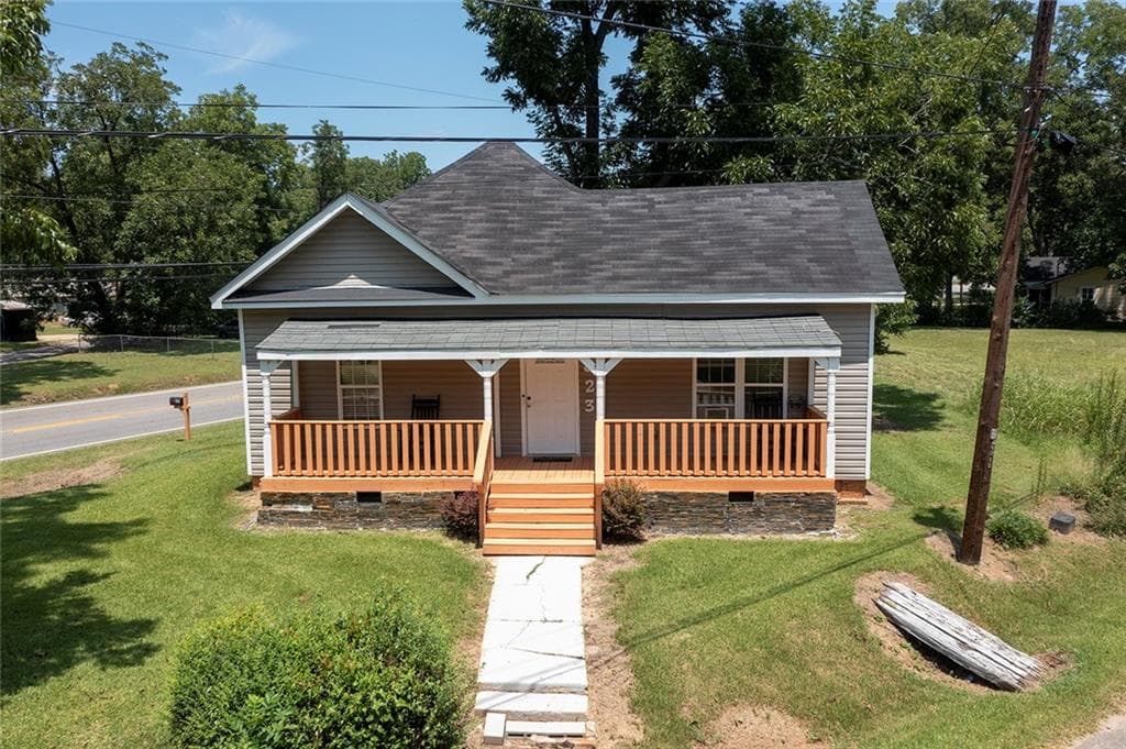 2 bedroom, 1 bathroom, 926 sq ft single family residence under contract at 823 Cooper Drive, Dawson, GA 39842