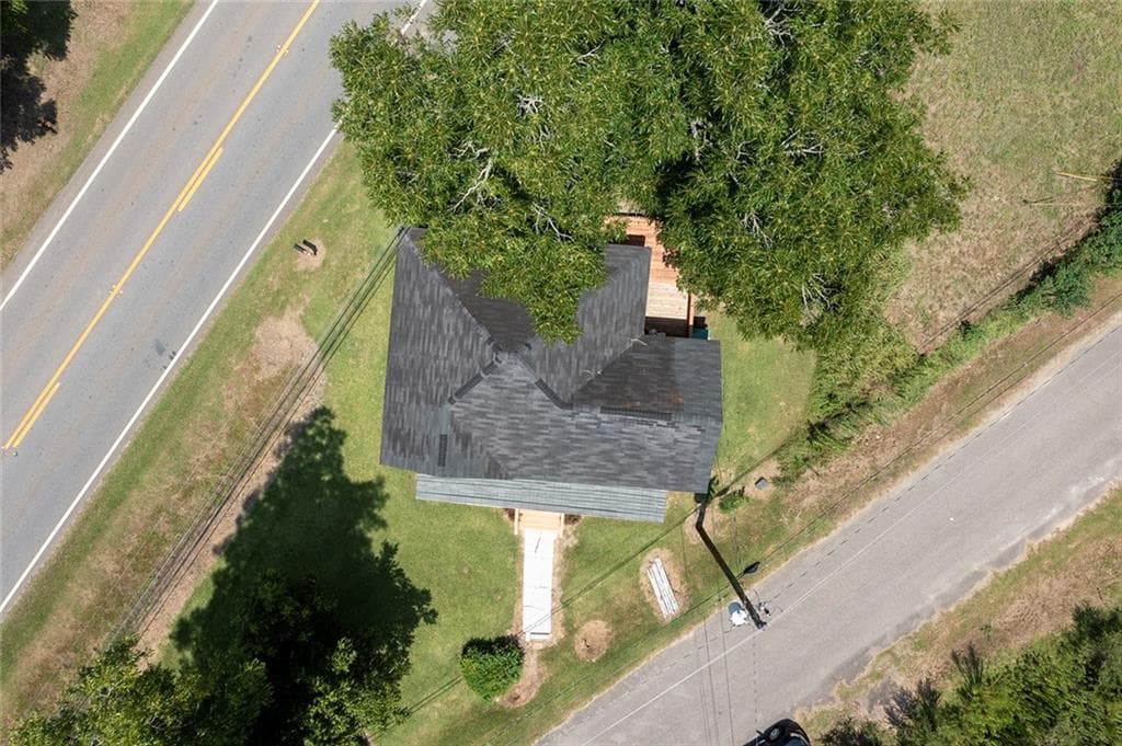 2 bedroom, 1 bathroom, 926 sq ft single family residence under contract at 823 Cooper Drive, Dawson, GA 39842 — photo 5