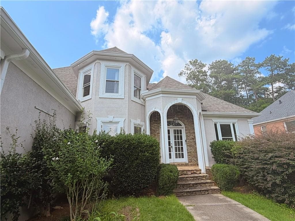 4 bedroom, 5 bathroom, 3,578 sq ft single family residence under contract at 530 Rippling Water Lane, Johns Creek, GA 30097