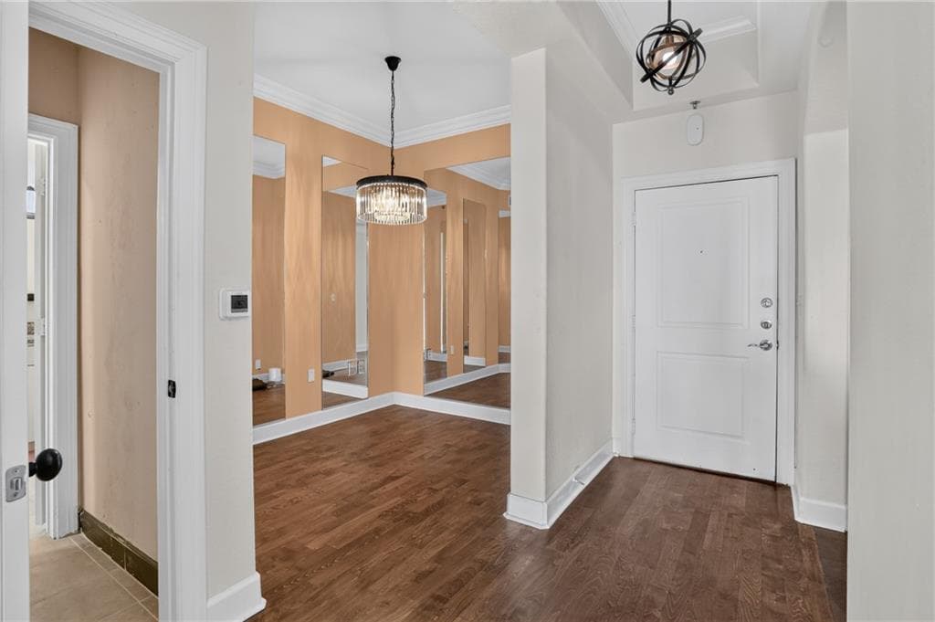 1 bedroom, 1 bathroom, 880 sq ft condominium for sale at 3445 Stratford Road 1405, Atlanta, GA 30326 — photo 2