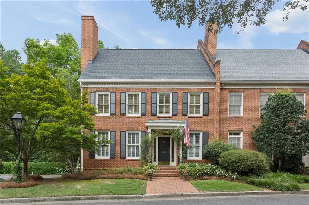 4 bedroom, 5 bathroom, 2,644 sq ft townhouse under contract at 4446 Paces Battle, Atlanta, GA 30327