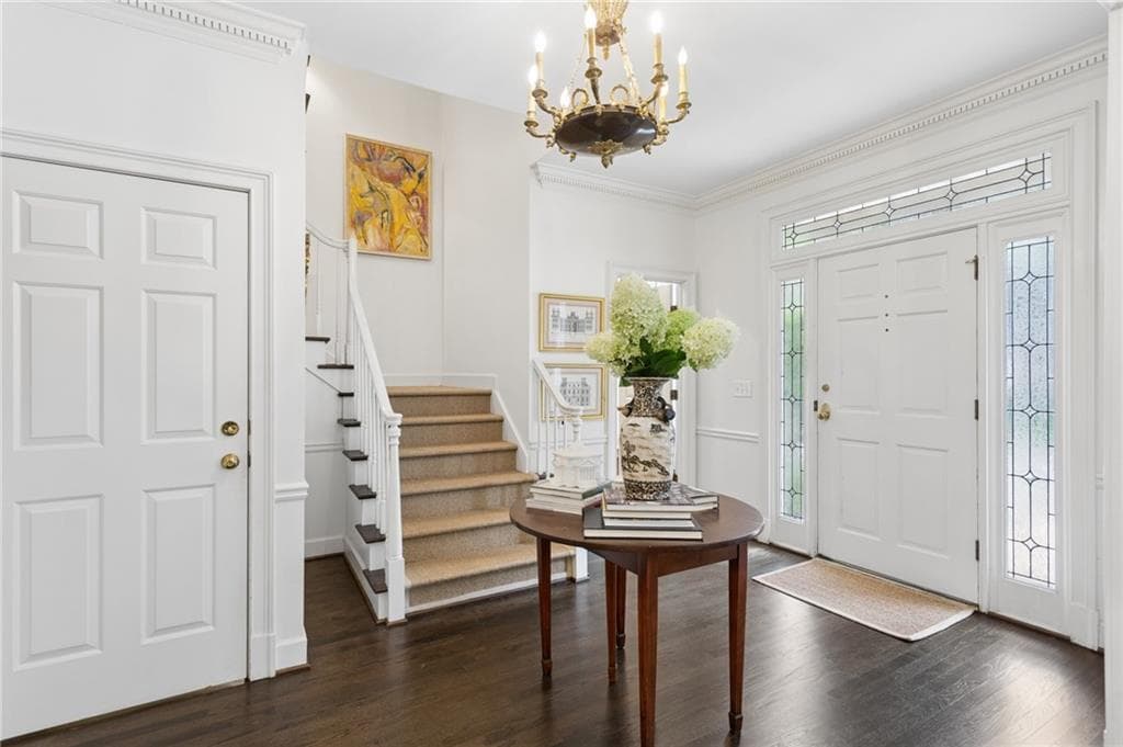 4 bedroom, 5 bathroom, 2,644 sq ft townhouse under contract at 4446 Paces Battle, Atlanta, GA 30327 — photo 3