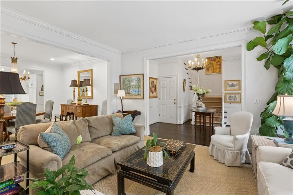 4 bedroom, 5 bathroom, 2,644 sq ft townhouse under contract at 4446 Paces Battle, Atlanta, GA 30327 — photo 6