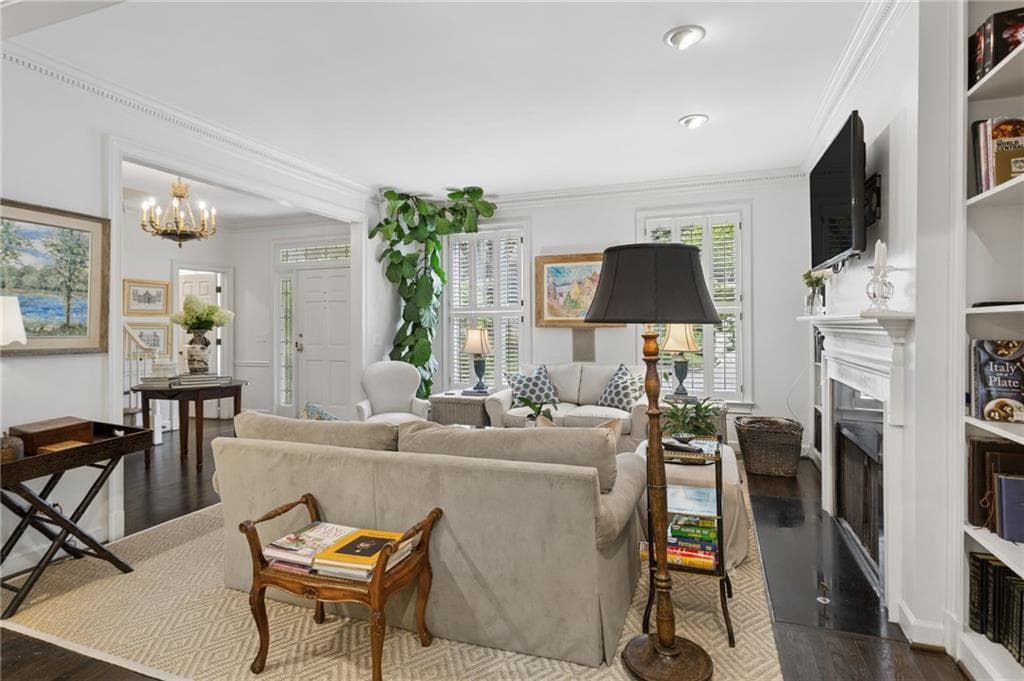4 bedroom, 5 bathroom, 2,644 sq ft townhouse under contract at 4446 Paces Battle, Atlanta, GA 30327 — photo 7