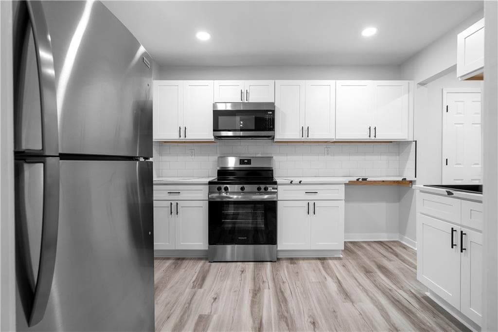 5 bedroom, 3 bathroom, 2,015 sq ft single family residence for sale at 2860 Reveille Circle, Atlanta, GA 30316 — photo 10
