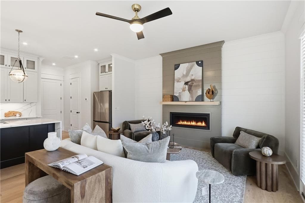 3 bedroom, 3 bathroom, 1,870 sq ft townhouse for sale at 43 Peony Street, Braselton, GA 30517 — photo 9