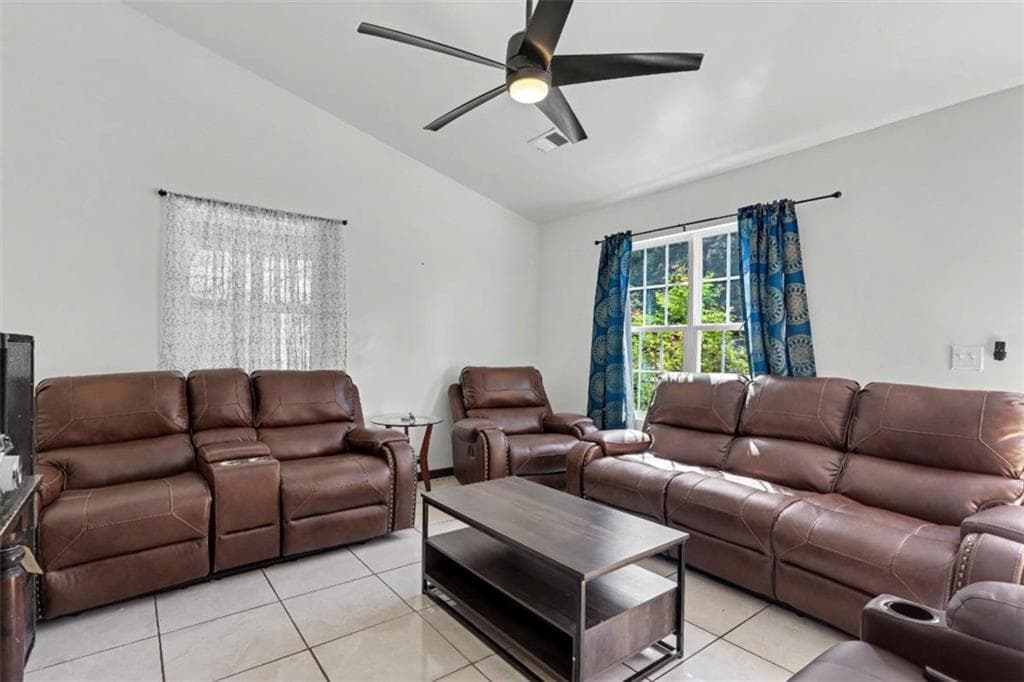 3 bedroom, 2 bathroom, 1,028 sq ft single family residence for sale at 9018 Huntwood Lane, Riverdale, GA 30274 — photo 6