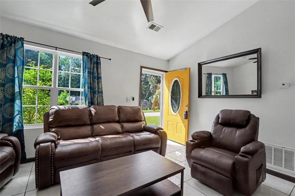 3 bedroom, 2 bathroom, 1,028 sq ft single family residence for sale at 9018 Huntwood Lane, Riverdale, GA 30274 — photo 8
