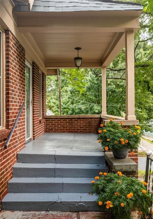3 bedroom, 1 bathroom, 1,160 sq ft single family residence for sale at 964 Byron Drive, Atlanta, GA 30310 — photo 2