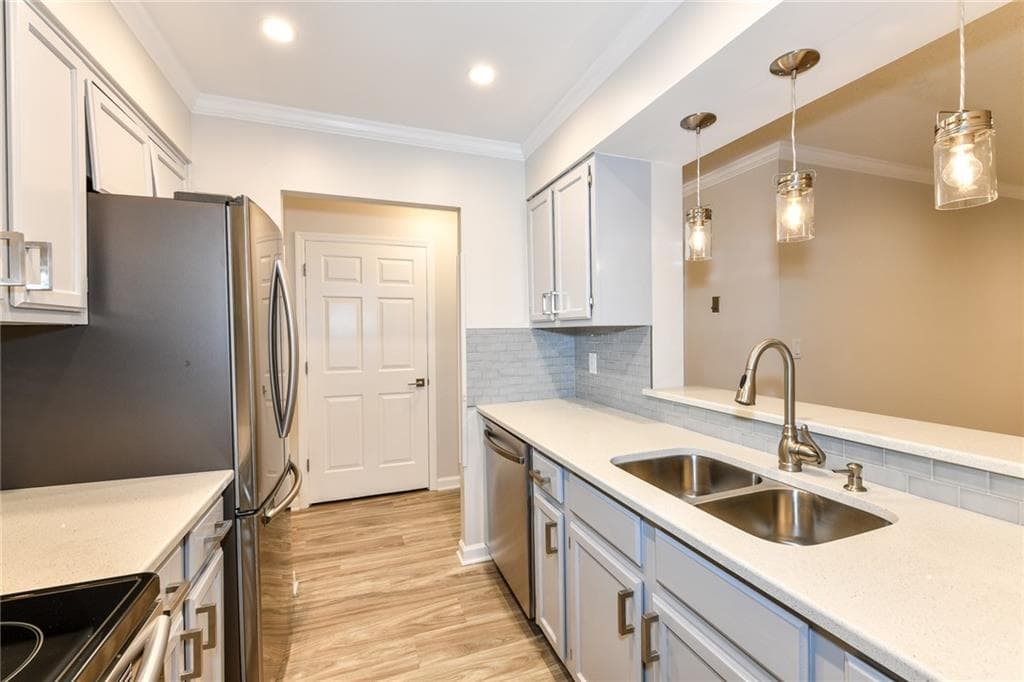 1 bedroom, 1 bathroom, 760 sq ft condominium for rent at 300 Johnson Ferry Road A210, Sandy Springs, GA 30328 for $2,448 a month — photo 4