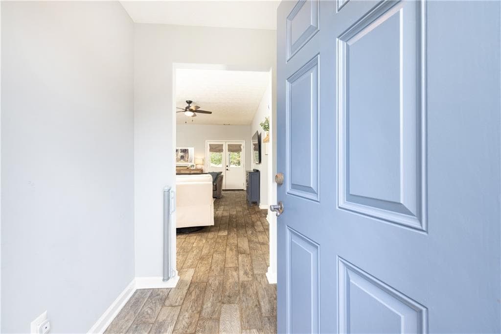3 bedroom, 3 bathroom, 1,722 sq ft single family residence for sale at 3511 Daventry Lane, Kennesaw, GA 30144 — photo 5