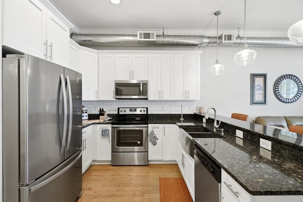 2 bedroom, 3 bathroom, 1,368 sq ft townhouse for rent at 3371 Dogwood Drive 240, Hapeville, GA 30354 for $2,295 a month — photo 10