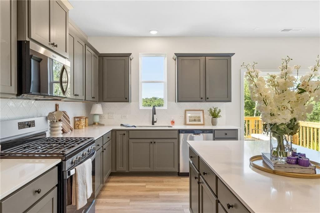 5 bedroom, 4 bathroom, 3,072 sq ft single family residence under contract at 195 Wildflower Ridge Rd. Lot 85, Dallas, GA 30157 — photo 8
