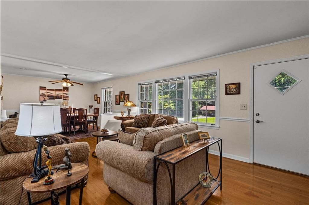 3 bedroom, 2 bathroom, 1,538 sq ft single family residence under contract at 1713 Kimberly Drive, Marietta, GA 30008 — photo 3