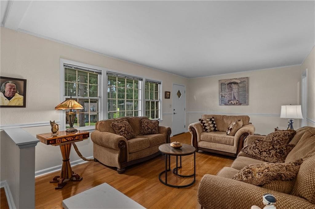 3 bedroom, 2 bathroom, 1,538 sq ft single family residence under contract at 1713 Kimberly Drive, Marietta, GA 30008 — photo 4