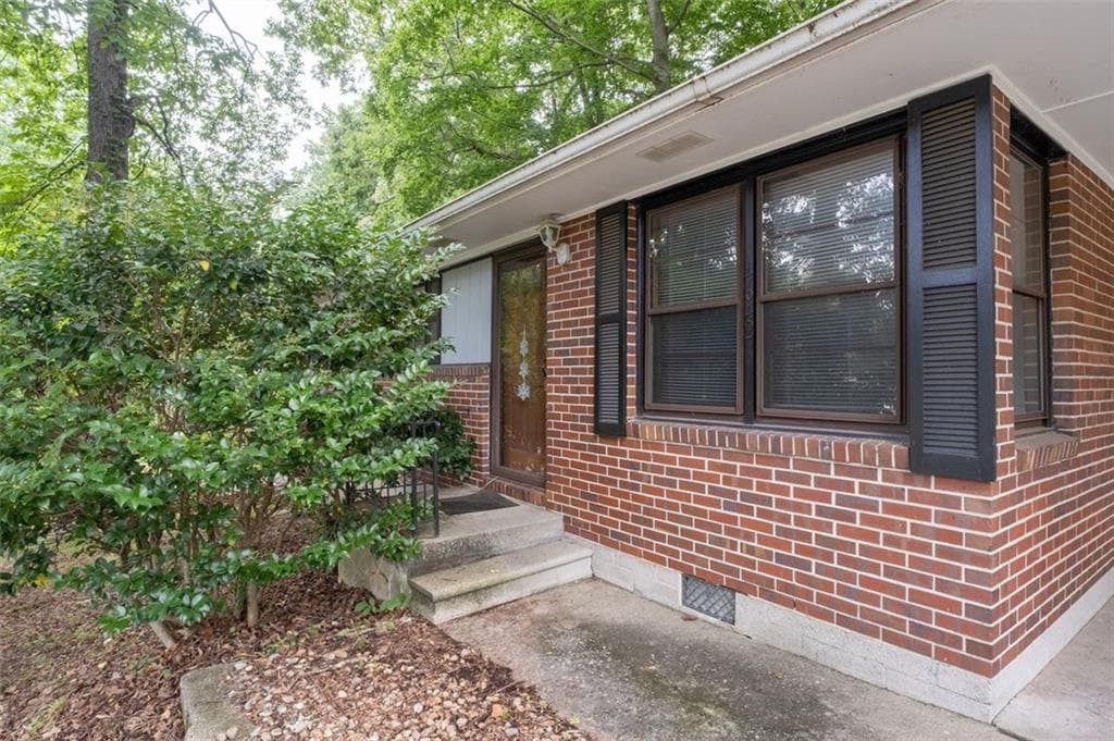 3 bedroom, 2 bathroom, 975 sq ft single family residence for sale at 4642 Bartlett Road, Forest Park, GA 30297 — photo 4