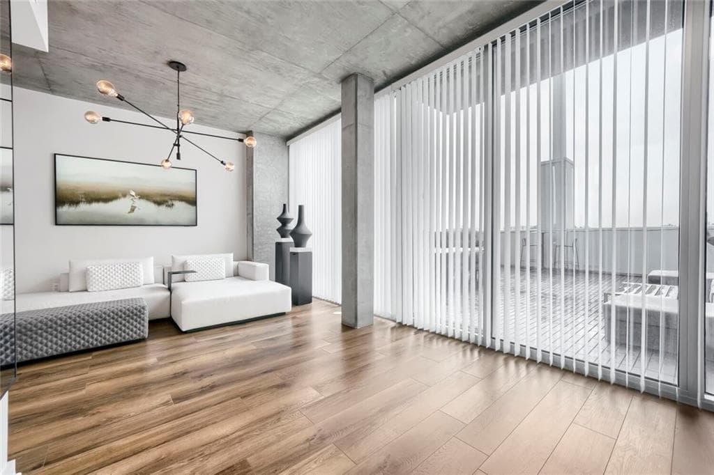 1 bedroom, 1 bathroom, 764 sq ft condominium for sale at 3324 Peachtree Road 810, Atlanta, GA 30326 — photo 5