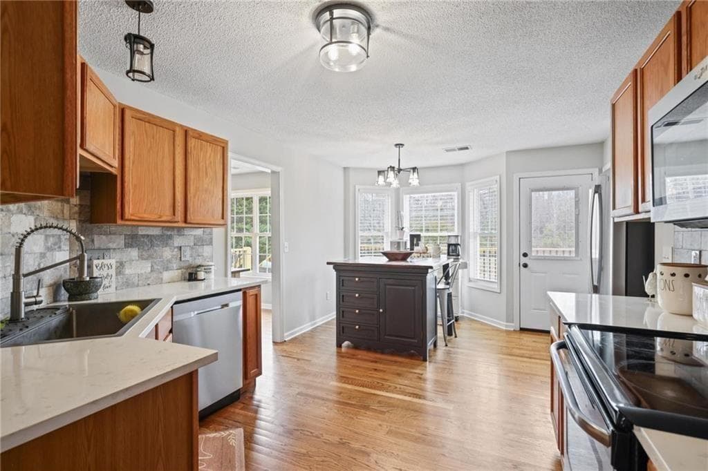 5 bedroom, 3 bathroom, 3,218 sq ft single family residence under contract at 342 Miller Path, Temple, GA 30179 — photo 10
