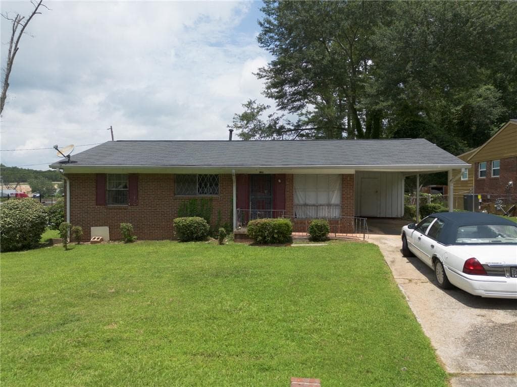 3 bedroom, 1 bathroom, 912 sq ft single family residence sold at 135 Delmoor Drive, Atlanta, GA 30311