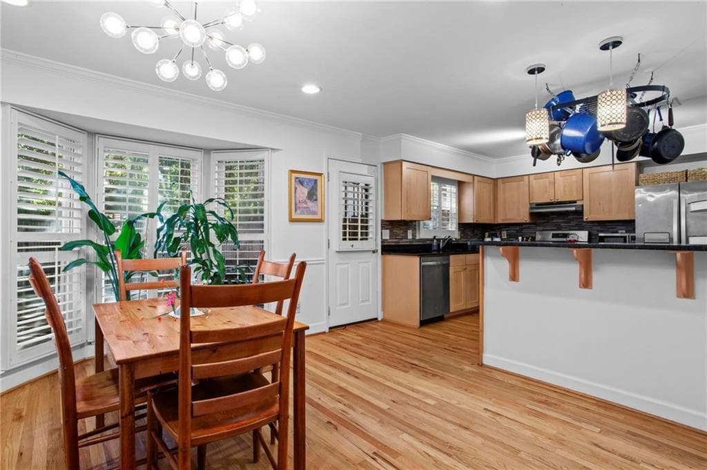 2 bedroom, 3 bathroom, 1,784 sq ft townhouse for sale at 101 Defoors Mill Drive, Atlanta, GA 30318 — photo 6