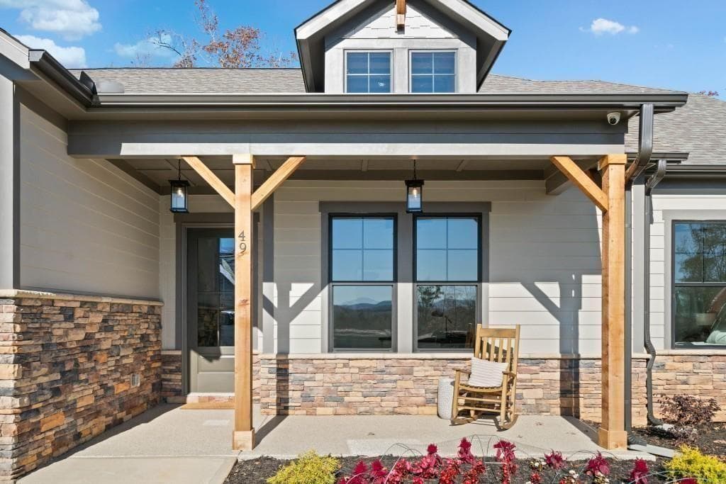4 bedroom, 4 bathroom, 3,966 sq ft single family residence for sale at 174 Pinnacle Way, Ellijay, GA 30540 — photo 2