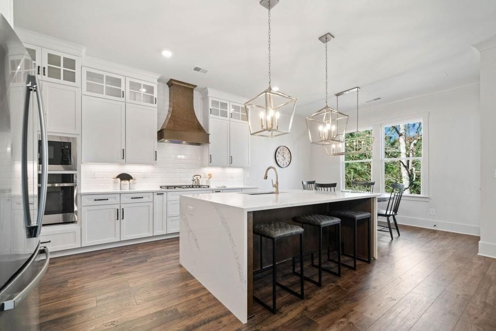 4 bedroom, 4 bathroom, 3,966 sq ft single family residence for sale at 174 Pinnacle Way, Ellijay, GA 30540 — photo 6