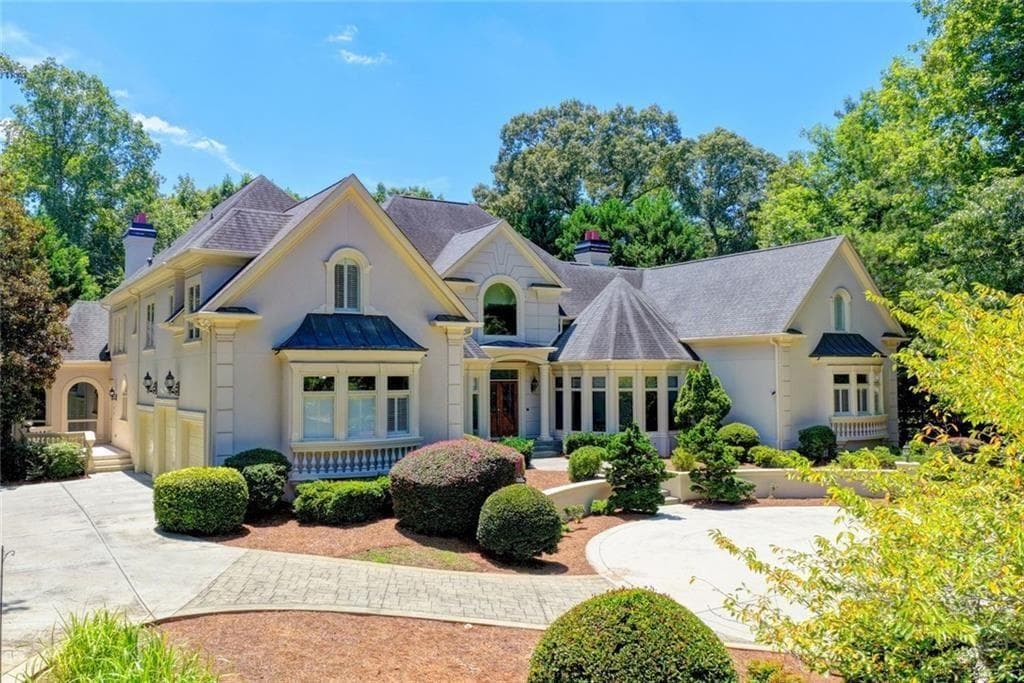 6 bedroom, 9 bathroom, 13,281 sq ft single family residence under contract at 9005 Old Southwick Pass, Johns Creek, GA 30022 — photo 2