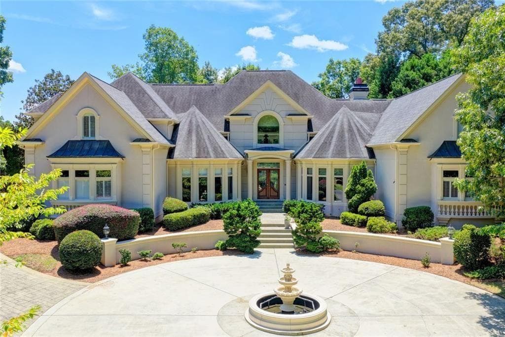 6 bedroom, 9 bathroom, 13,281 sq ft single family residence under contract at 9005 Old Southwick Pass, Johns Creek, GA 30022 — photo 3
