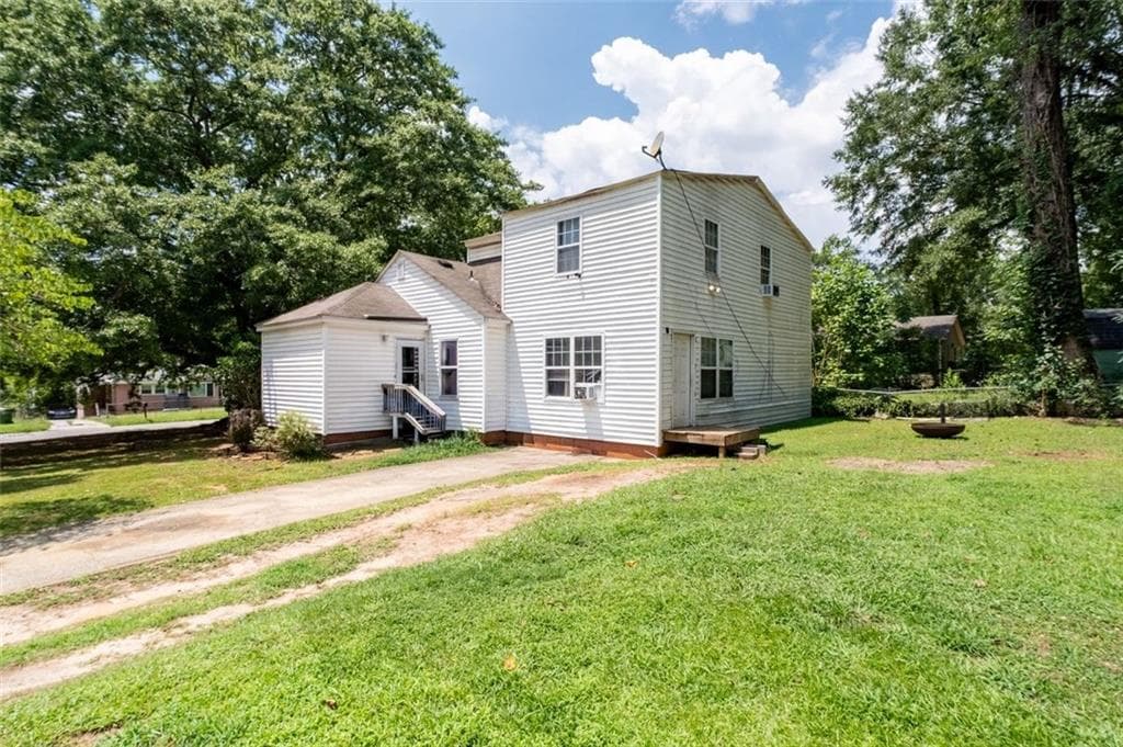 4 bedroom, 3 bathroom, 2,072 sq ft single family residence under contract at 2304 Jernigan Drive, Atlanta, GA 30315 — photo 7