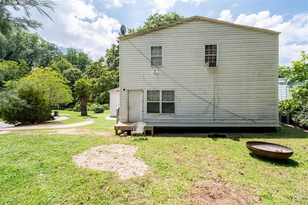 4 bedroom, 3 bathroom, 2,072 sq ft single family residence under contract at 2304 Jernigan Drive, Atlanta, GA 30315 — photo 8