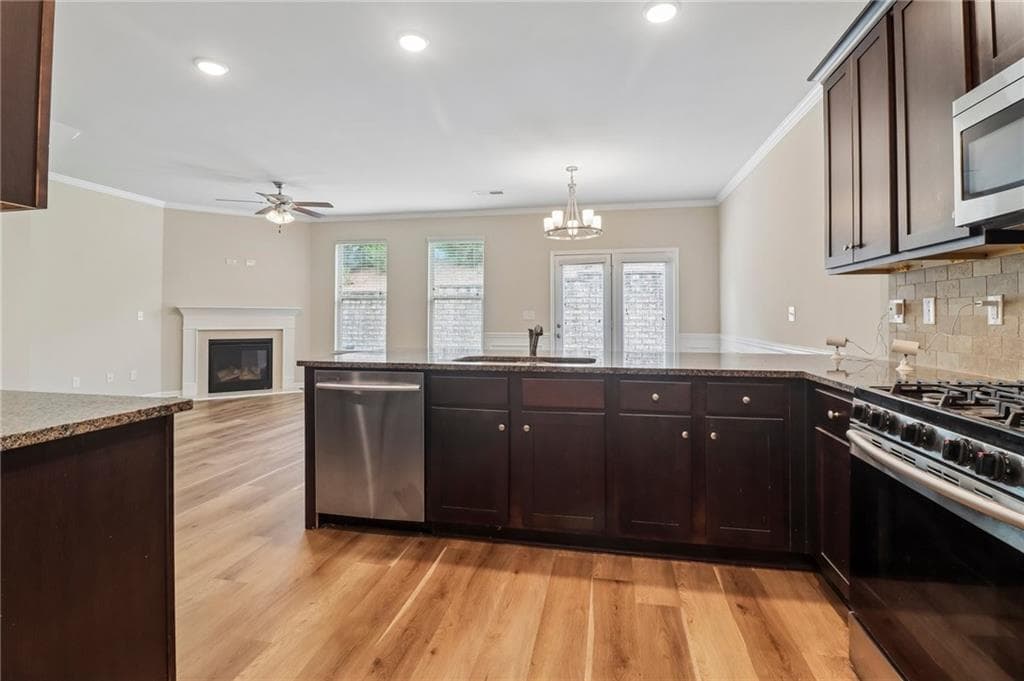 4 bedroom, 3 bathroom, 1,942 sq ft townhouse for sale at 2714 Shetley Creek Drive, Norcross, GA 30071 — photo 2