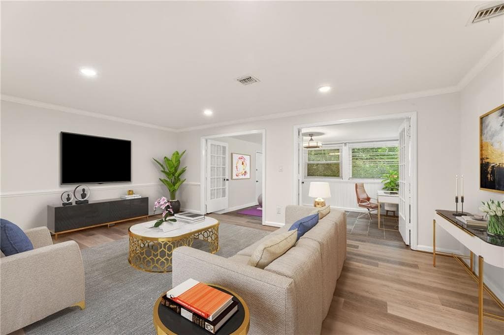 2 bedroom, 2 bathroom, 1,200 sq ft condominium under contract at 167 Maribeau Square, Atlanta, GA 30327 — photo 2