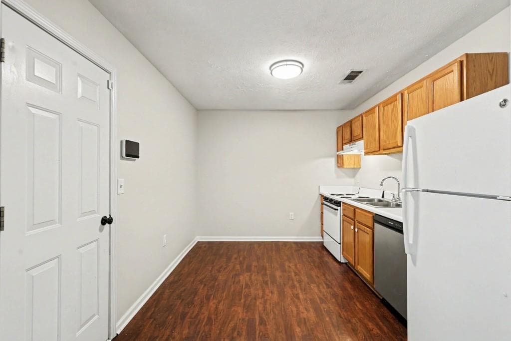 2 bedroom, 1 bathroom, 828 sq ft townhouse under contract at 209 E WILSON Street 91, Villa Rica, GA 30180 — photo 9