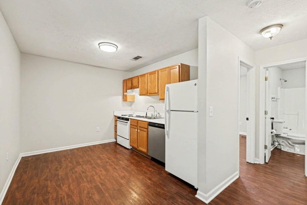 2 bedroom, 1 bathroom, 828 sq ft townhouse under contract at 209 E WILSON Street 91, Villa Rica, GA 30180 — photo 10