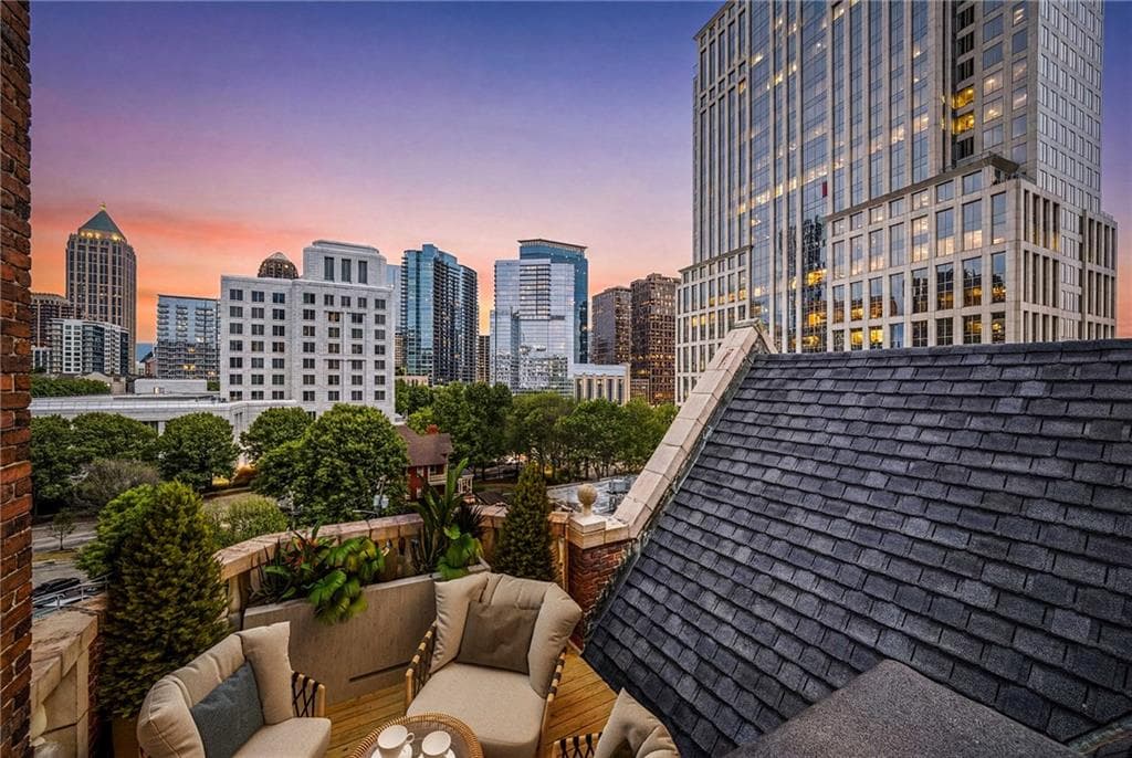 2 bedroom, 2 bathroom, 1,141 sq ft condominium for rent at 81 Peachtree Place PH12, Atlanta, GA 30309 for $3,200 a month — photo 2