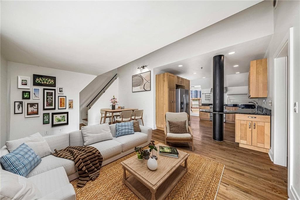 2 bedroom, 2 bathroom, 1,141 sq ft condominium for rent at 81 Peachtree Place PH12, Atlanta, GA 30309 for $3,200 a month — photo 7