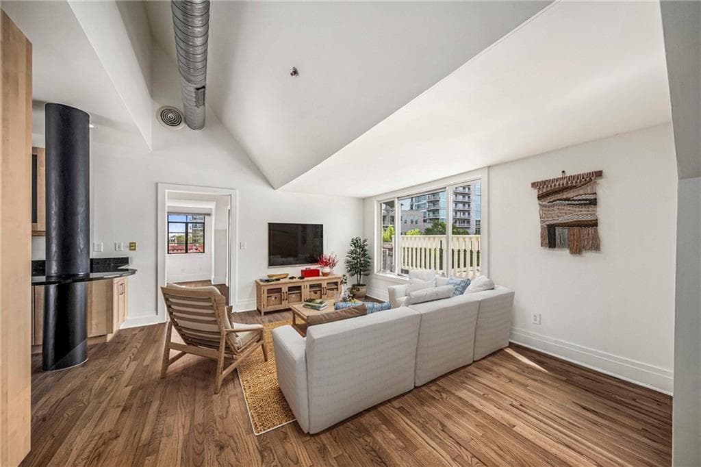 2 bedroom, 2 bathroom, 1,141 sq ft condominium for rent at 81 Peachtree Place PH12, Atlanta, GA 30309 for $3,200 a month — photo 8