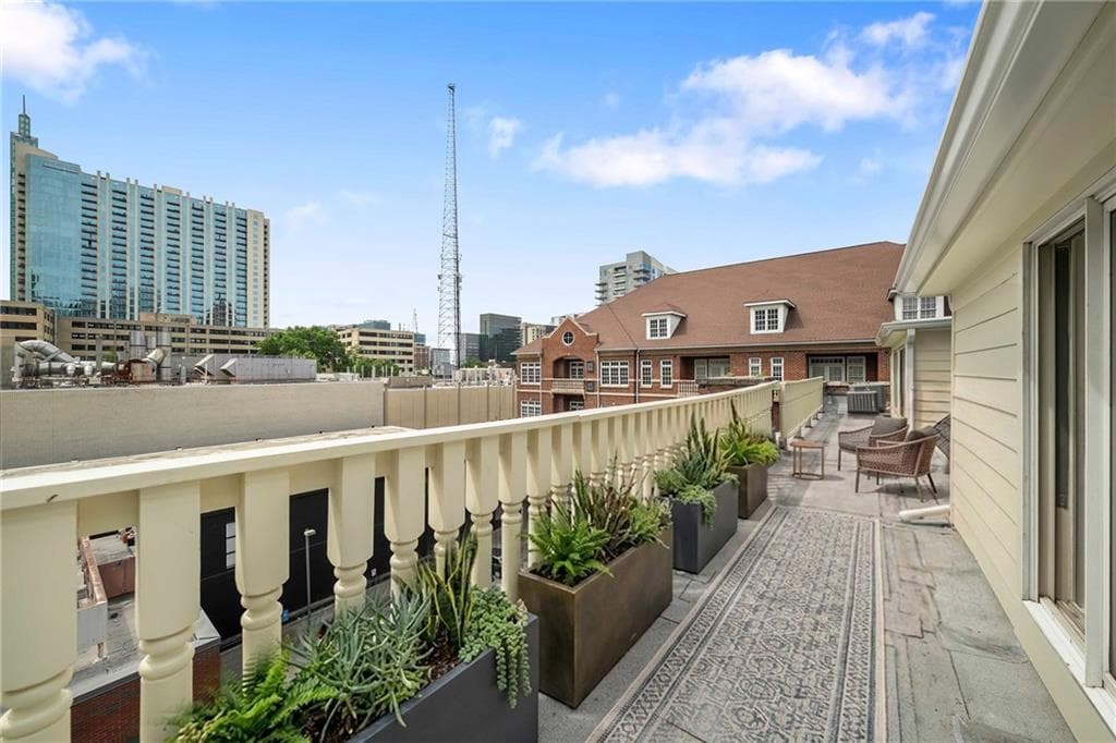 2 bedroom, 2 bathroom, 1,141 sq ft condominium for rent at 81 Peachtree Place PH12, Atlanta, GA 30309 for $3,200 a month — photo 9