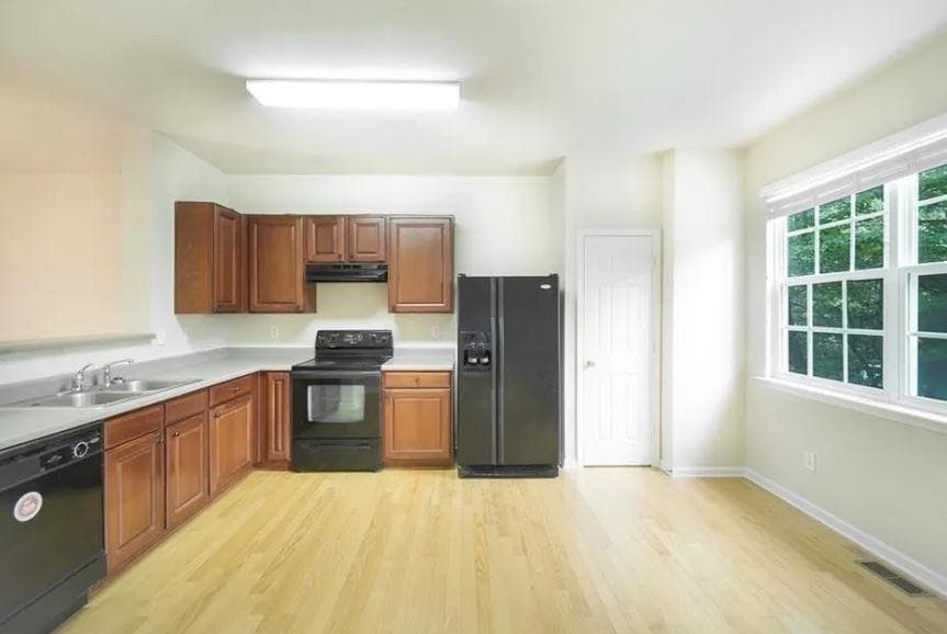 4 bedroom, 4 bathroom townhouse for rent at 2251 Landing Ridge Drive, Duluth, GA 30097 for $2,299 a month — photo 10