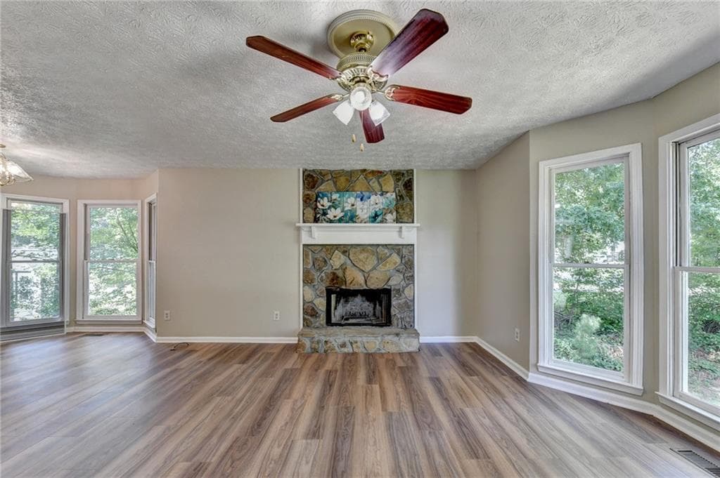 3 bedroom, 2 bathroom, 1,228 sq ft single family residence for sale at 18 Silverthorne Court, Douglasville, GA 30134 — photo 8