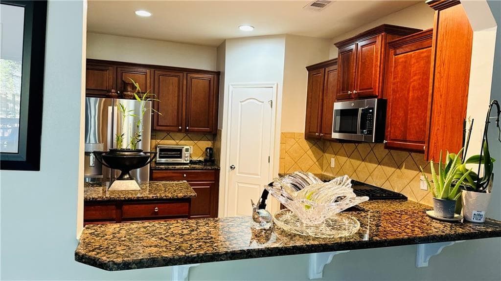 5 bedroom, 3 bathroom, 3,536 sq ft single family residence for rent at 5775 White Creek Run, Cumming, GA 30040 for $3,000 a month — photo 7