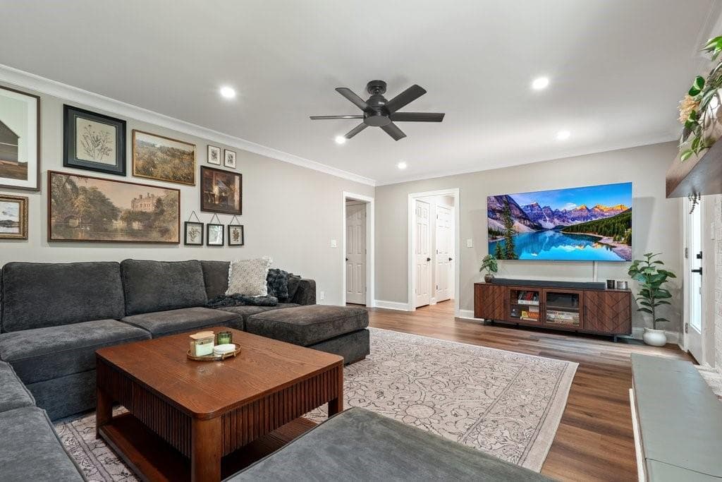 3 bedroom, 3 bathroom, 2,320 sq ft single family residence for sale at 575 Teresa Lane, Canton, GA 30115 — photo 9