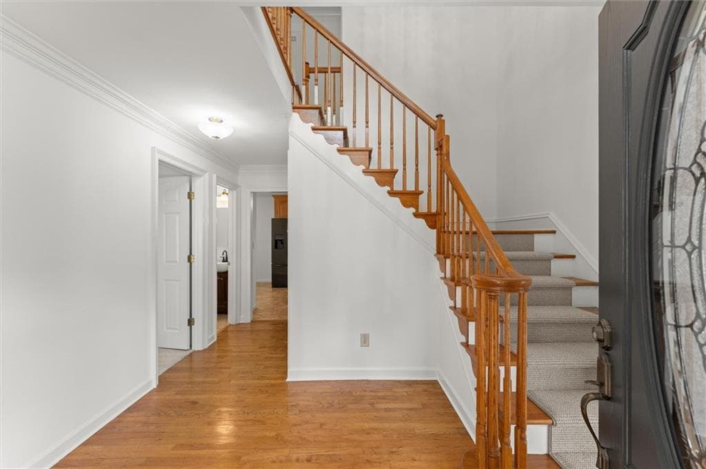 4 bedroom, 3 bathroom, 3,712 sq ft single family residence for sale at 2711 Arbor Summit, Marietta, GA 30066 — photo 5